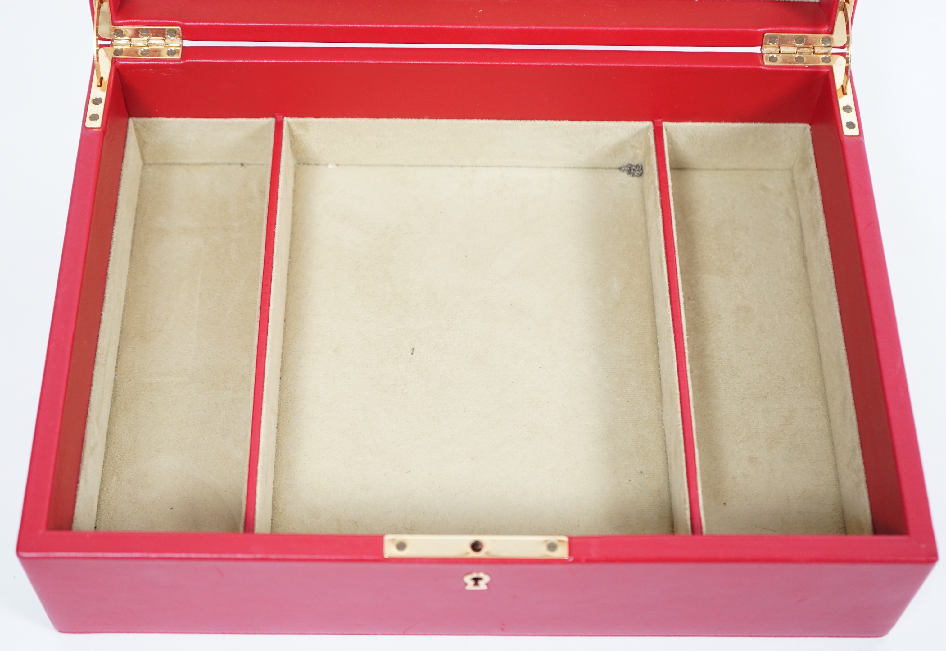 A Chinese wall cabinet, width 51cm, height 82cm